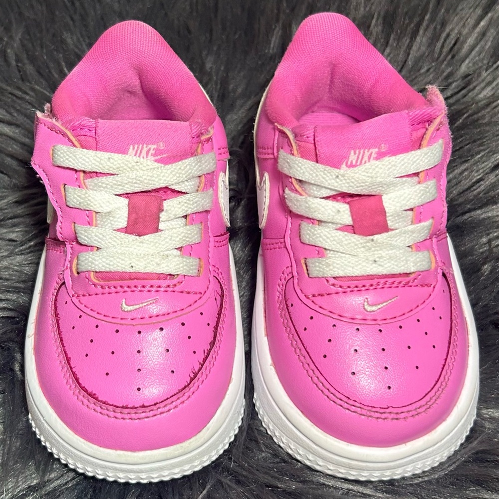 Nike Force 1 Low EasyOn Baby/Toddler Pink and White Low-Top Sneakers Size 6c - Picture 3 of 11